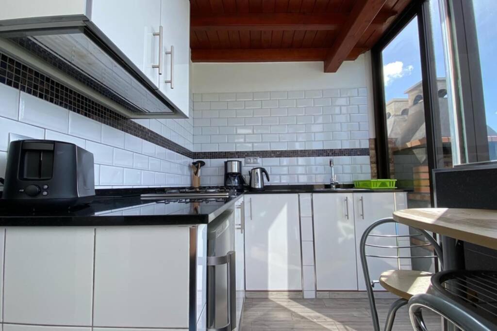 Estudio Agradable, Con Jacuzzi, Terraza Y Barbacoa, Totalmente Independiente Lejlighed Corralejo Eksteriør billede